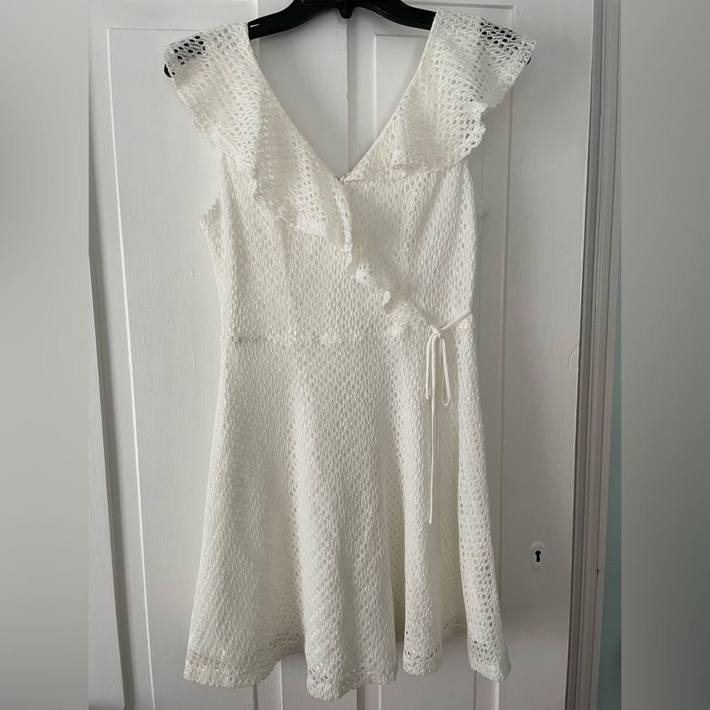 Altar’d State White Sleeveless Eyelet Dress, size s. Gently used.